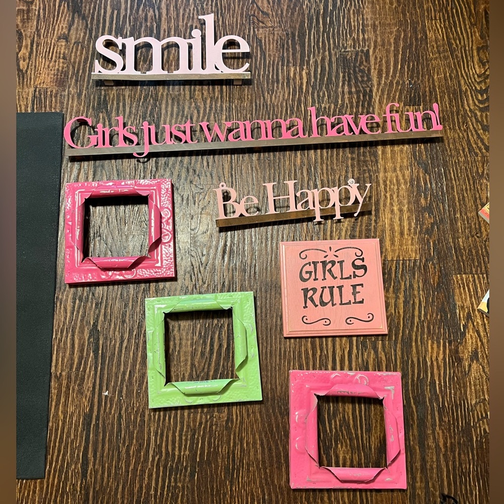Girls Room Decor Set